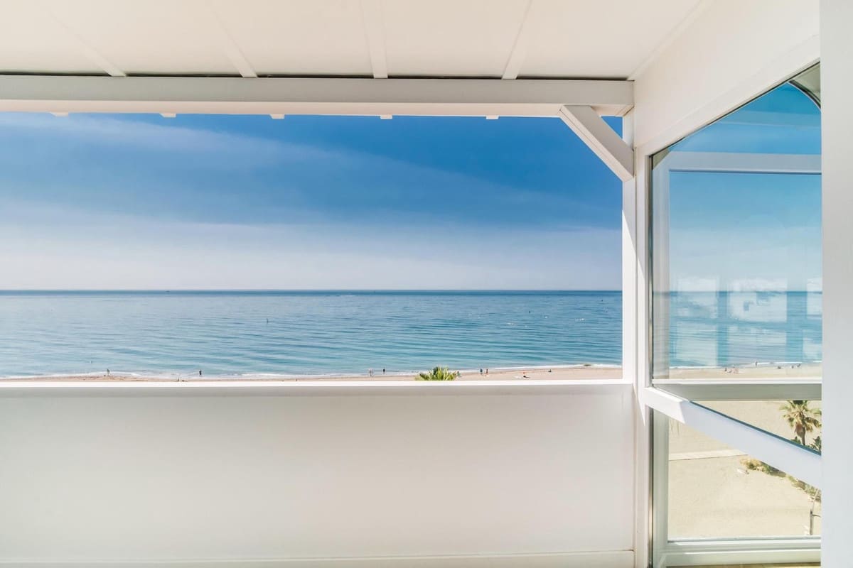 3 sovrum Takvåning till salu i Estepona med garage - 1 159 000 € (Ref: 9582456)