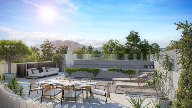 2 quarto Penthouse para venda em Estepona com piscina garagem - 530 200 € (Ref: 9604689)