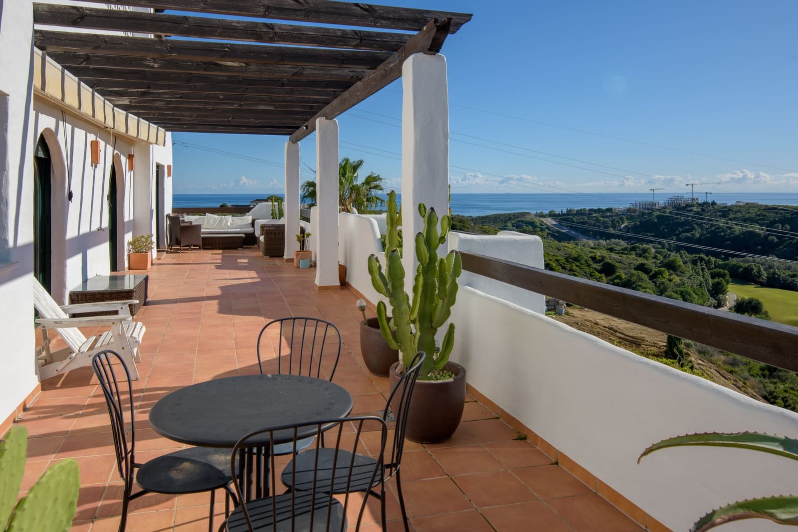 4 slaapkamer Penthouse te koop in Casares met zwembad garage - € 440.000 (Ref: 9627331)