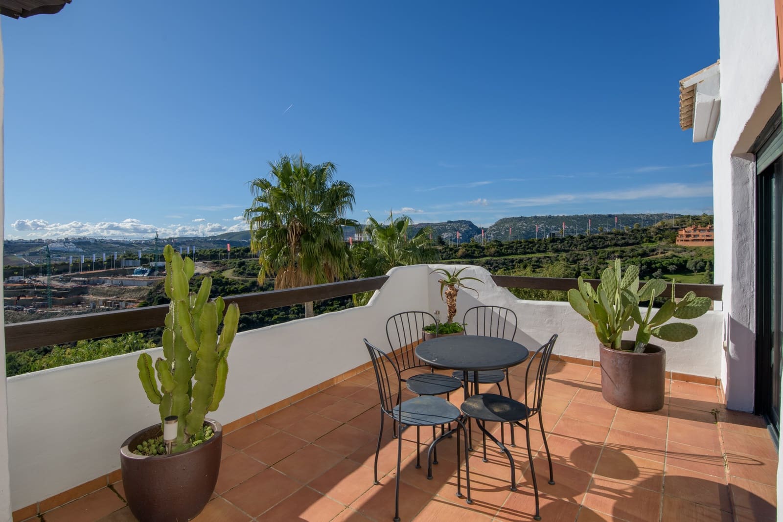 4 slaapkamer Penthouse te koop in Casares met zwembad garage - € 440.000 (Ref: 9627331)