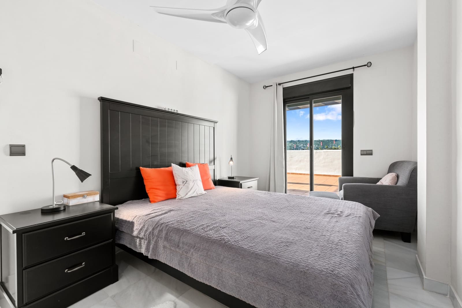 4 slaapkamer Penthouse te koop in Casares met zwembad garage - € 440.000 (Ref: 9627331)