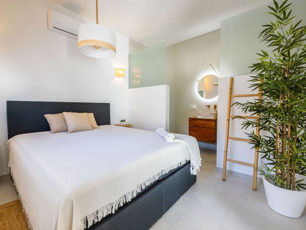 3 sypialnia Willa na sprzedaż w Estepona z basenem garażem - 1 395 000 € (Ref: 9651296)