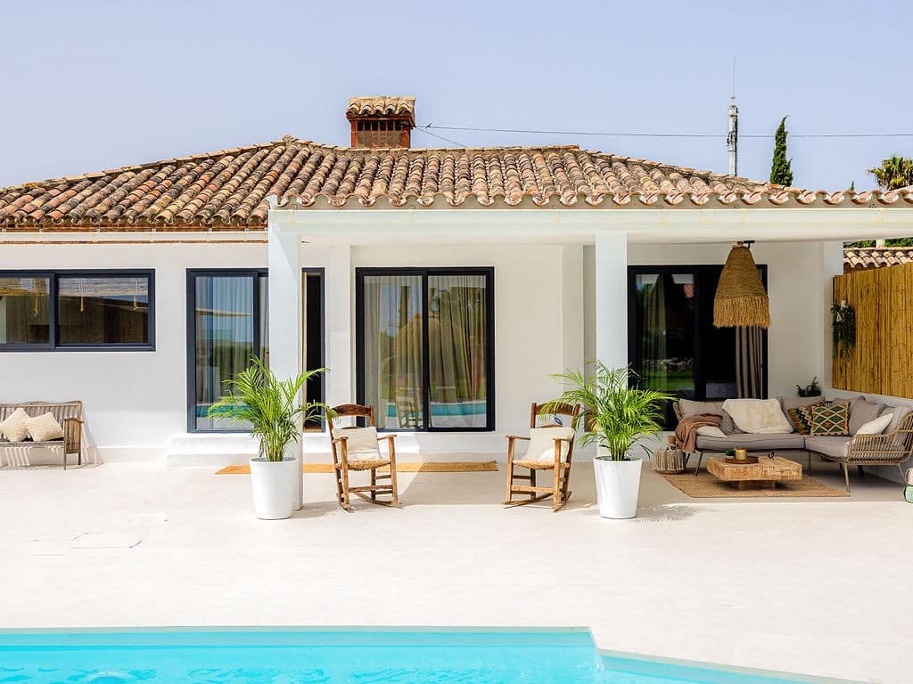 3 sypialnia Willa na sprzedaż w Estepona z basenem garażem - 1 395 000 € (Ref: 9651296)