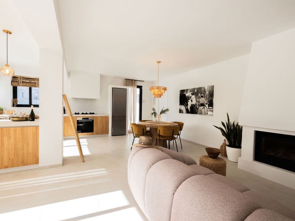 3 sypialnia Willa na sprzedaż w Estepona z basenem garażem - 1 395 000 € (Ref: 9651296)