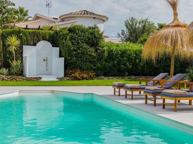 3 sypialnia Willa na sprzedaż w Estepona z basenem garażem - 1 395 000 € (Ref: 9651296)