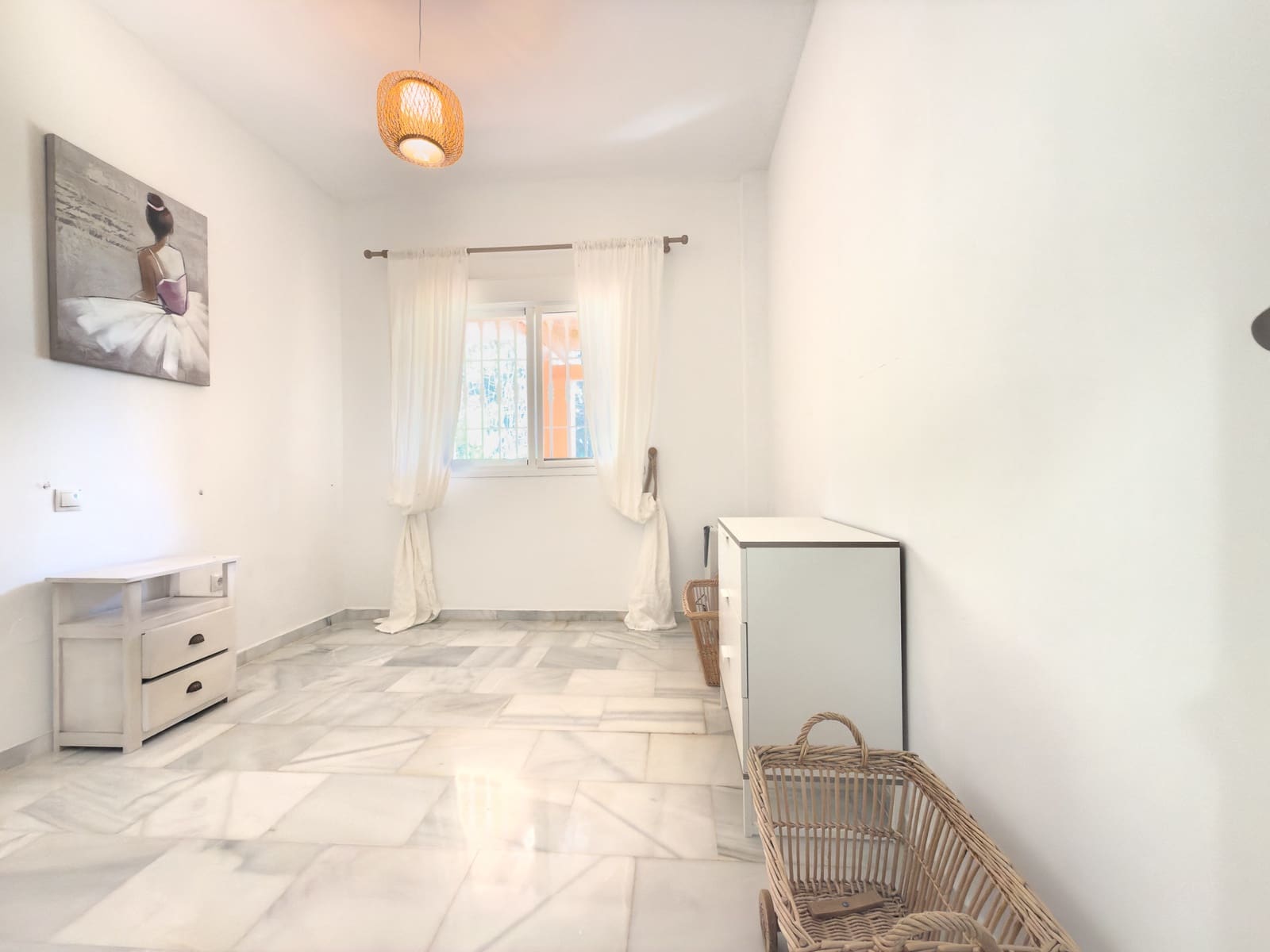 3 bedroom Apartment for rent in Marbella with pool garage - € 2,800 (Ref: 9670212)