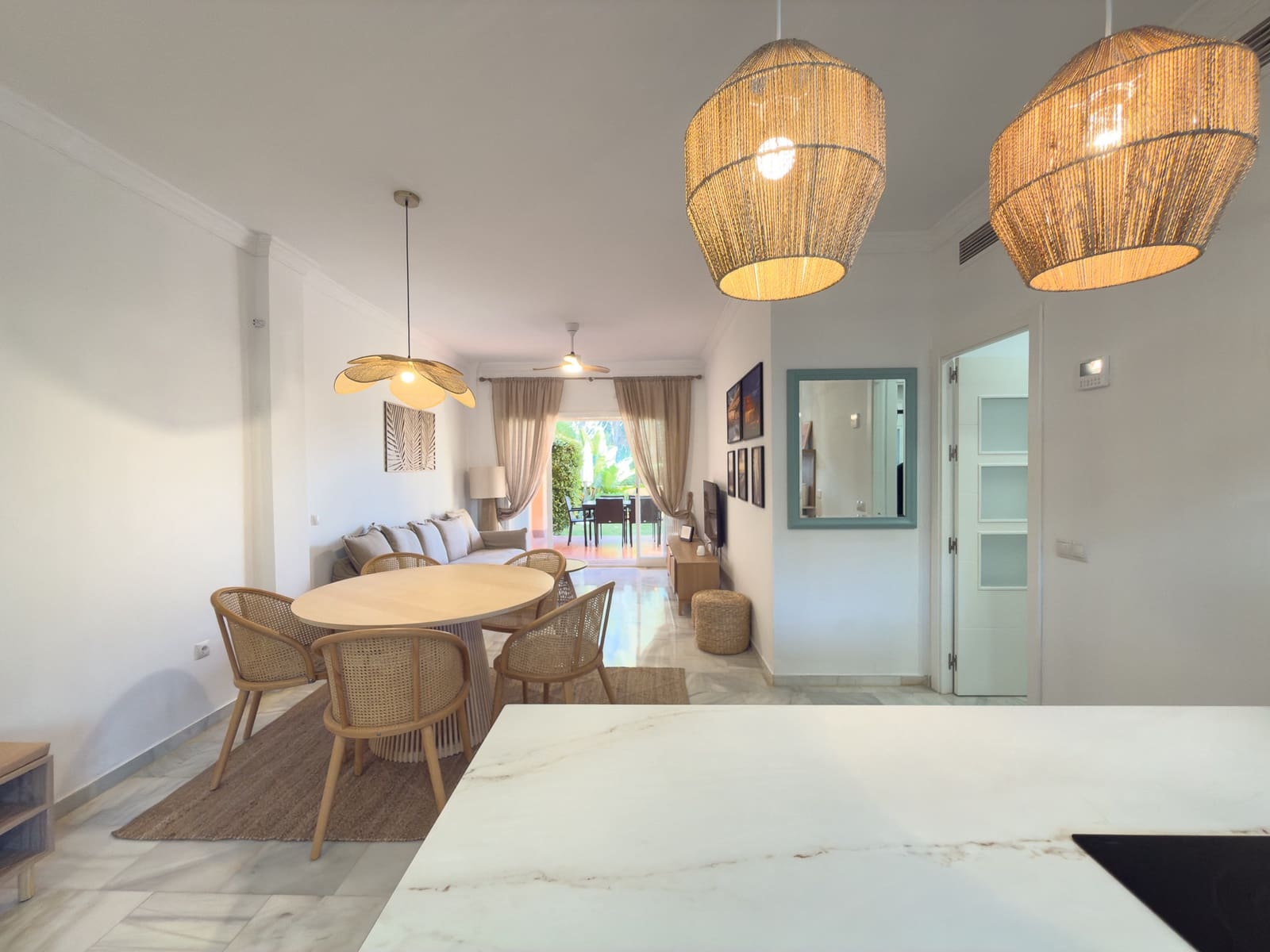 3 bedroom Apartment for rent in Marbella with pool garage - € 2,800 (Ref: 9670212)