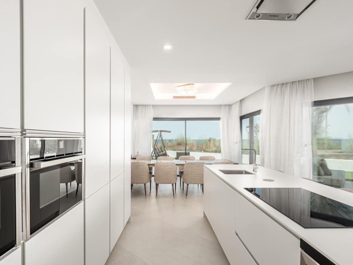 3 quarto Casa em Banda para venda em Estepona com piscina garagem - 3 450 000 € (Ref: 9673952)