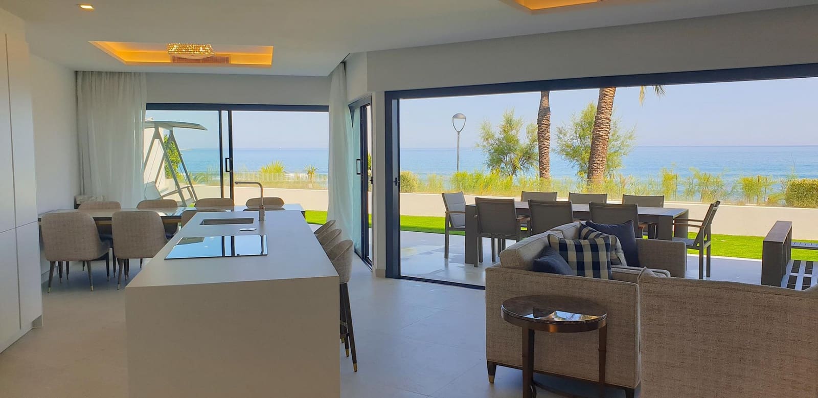 3 quarto Casa em Banda para venda em Estepona com piscina garagem - 3 450 000 € (Ref: 9673952)