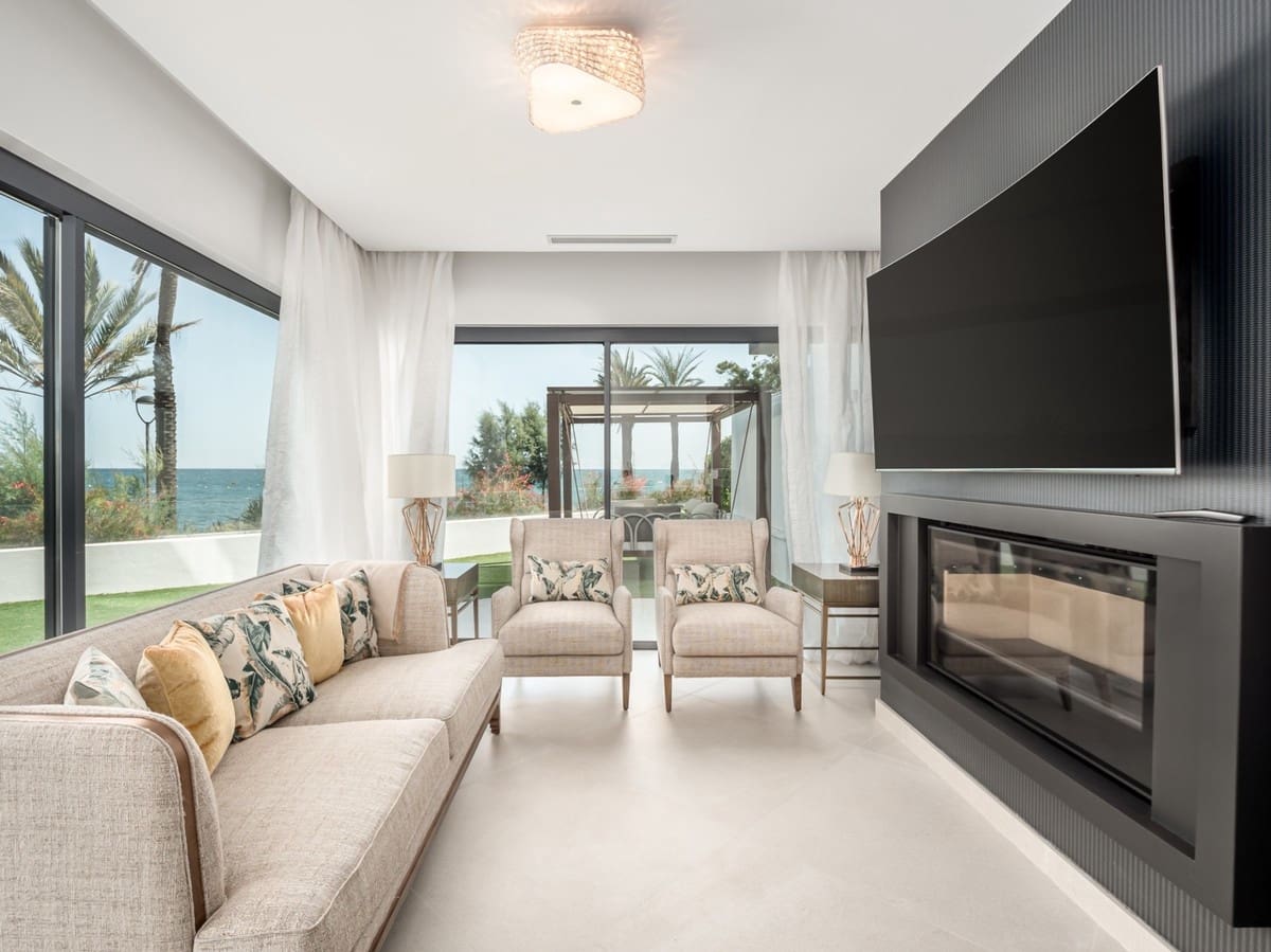 3 soverom Hus til salgs i Estepona med svømmebasseng garasje - € 3 450 000 (Ref: 9673952)