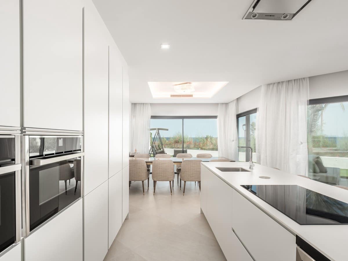 3 soverom Hus til salgs i Estepona med svømmebasseng garasje - € 3 450 000 (Ref: 9673952)