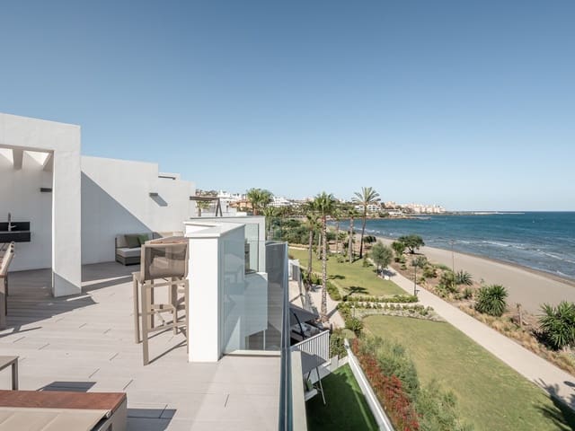 3 soverom Hus til salgs i Estepona med svømmebasseng garasje - € 3 450 000 (Ref: 9673952)