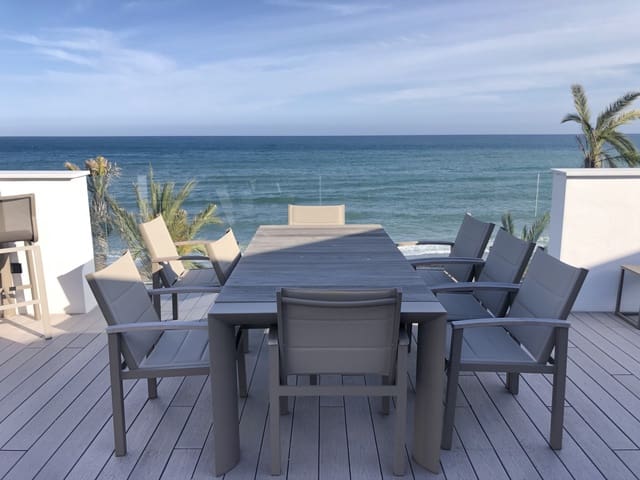 3 soverom Hus til salgs i Estepona med svømmebasseng garasje - € 3 450 000 (Ref: 9673952)