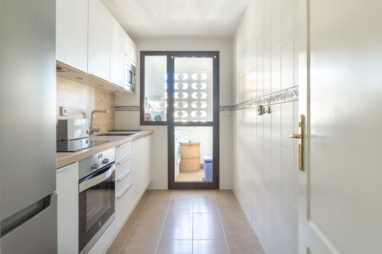 2 Zimmer Apartment zu verkaufen in La Duquesa / Puerto de la Duquesa mit Pool Garage - 359.000 € (Ref: 9673961)