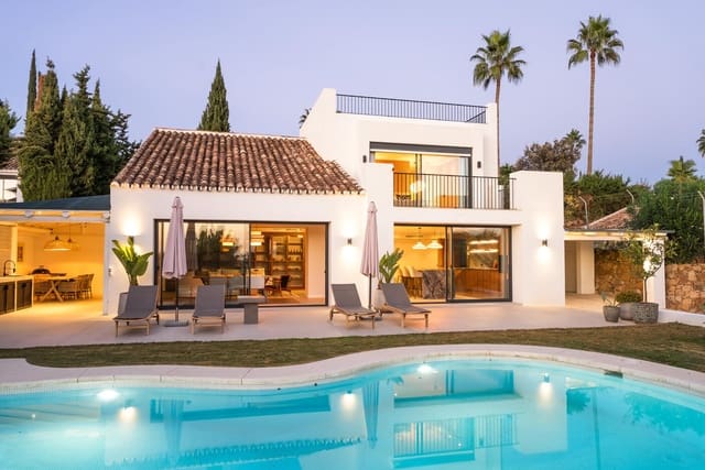 4 Zimmer Villa zu verkaufen in Nueva Andalucia, Marbella mit Pool Garage - 2.895.000 € (Ref: 9719706)