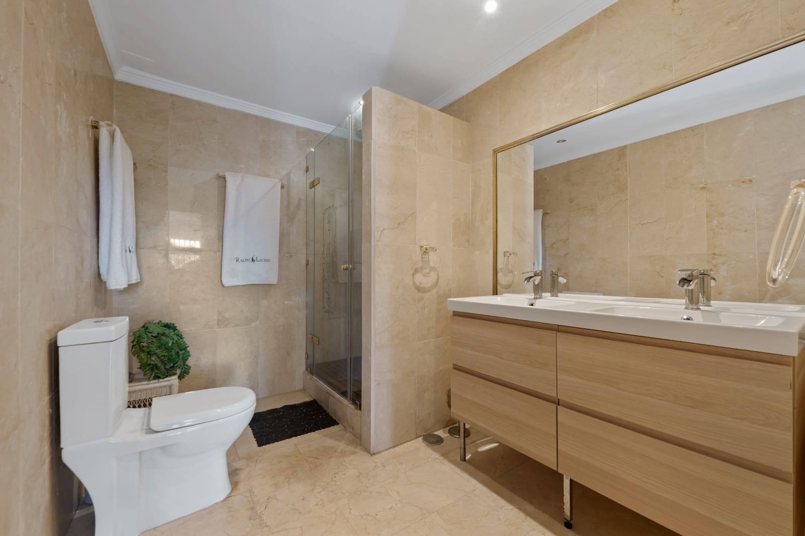 2 quarto Casa em Banda para venda em Marbella com piscina garagem - 495 000 € (Ref: 9719707)