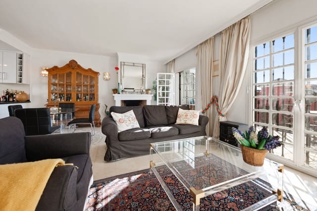 2 sovrum Hus till salu i Marbella med pool garage - 495 000 € (Ref: 9719707)