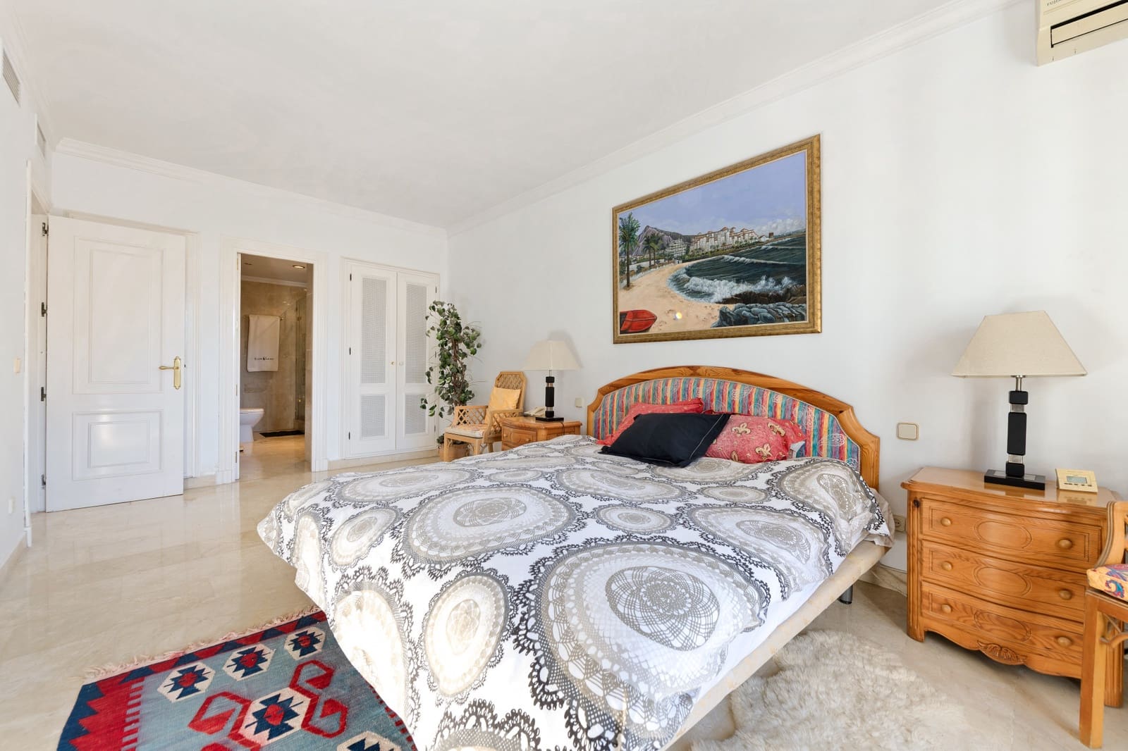 2 bedroom Townhouse for sale in Marbella with pool garage - € 495,000 (Ref: 9719707)
