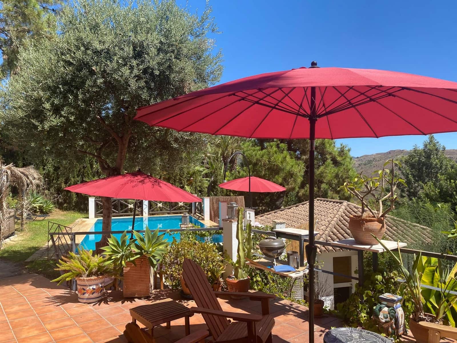 7 quarto Moradia para venda em Benahavis com piscina garagem - 1 750 000 € (Ref: 9777924)