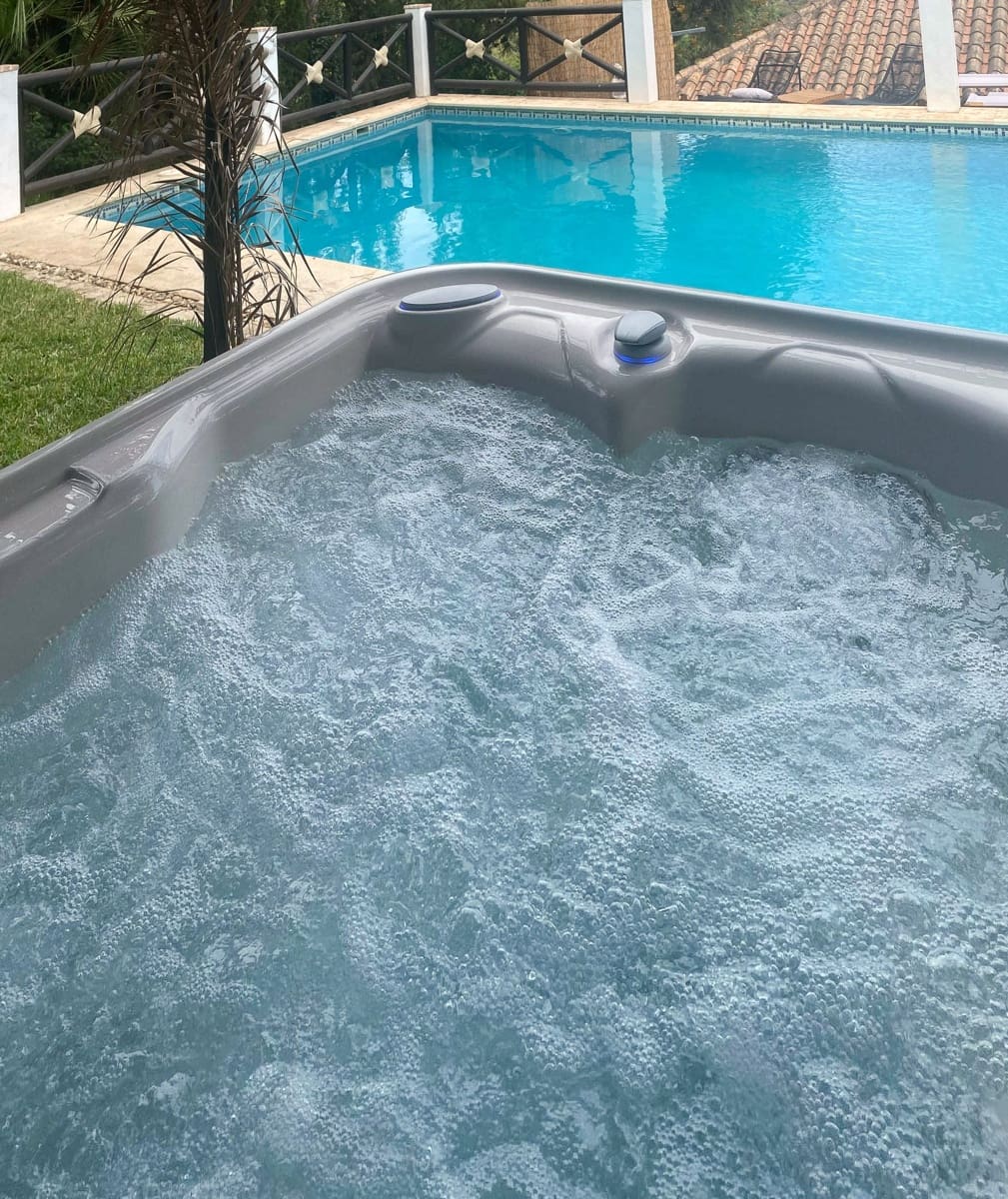7 sypialnia Willa na sprzedaż w Benahavis z basenem garażem - 1 750 000 € (Ref: 9777924)