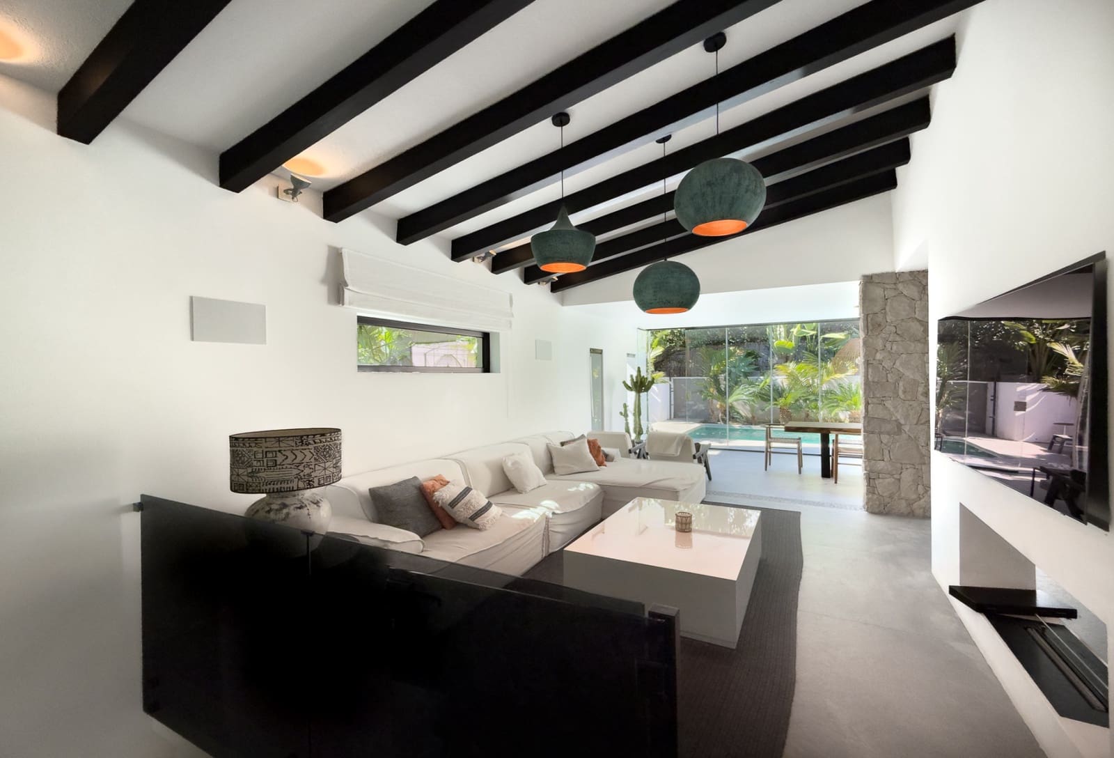 4 sypialnia Willa na sprzedaż w Nueva Andalucia z basenem garażem - 1 595 000 € (Ref: 9783181)