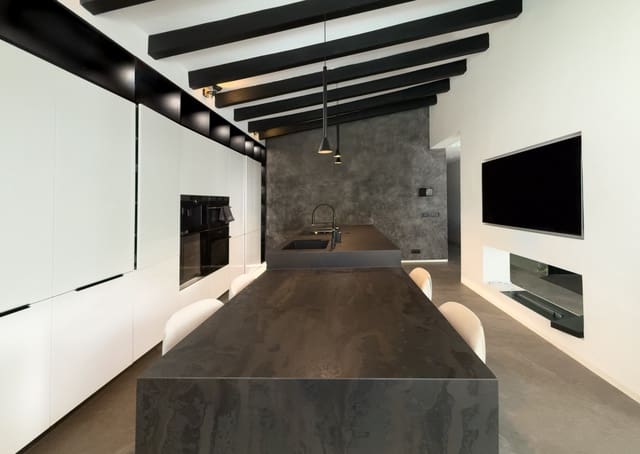 4 makuuhuone Huvila myytävänä paikassa Nueva Andalucía Centro, Marbella mukana uima-altaan 
autotalli - 1 595 000 € (Ref: 9783181)