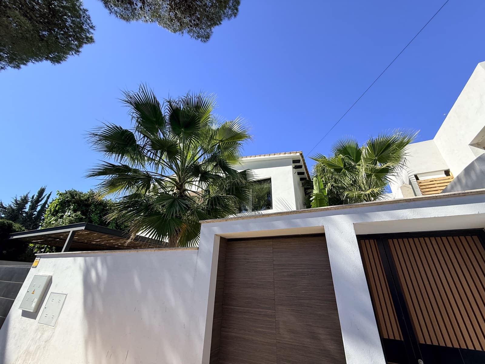 4 sypialnia Willa na sprzedaż w Nueva Andalucia z basenem garażem - 1 595 000 € (Ref: 9783181)