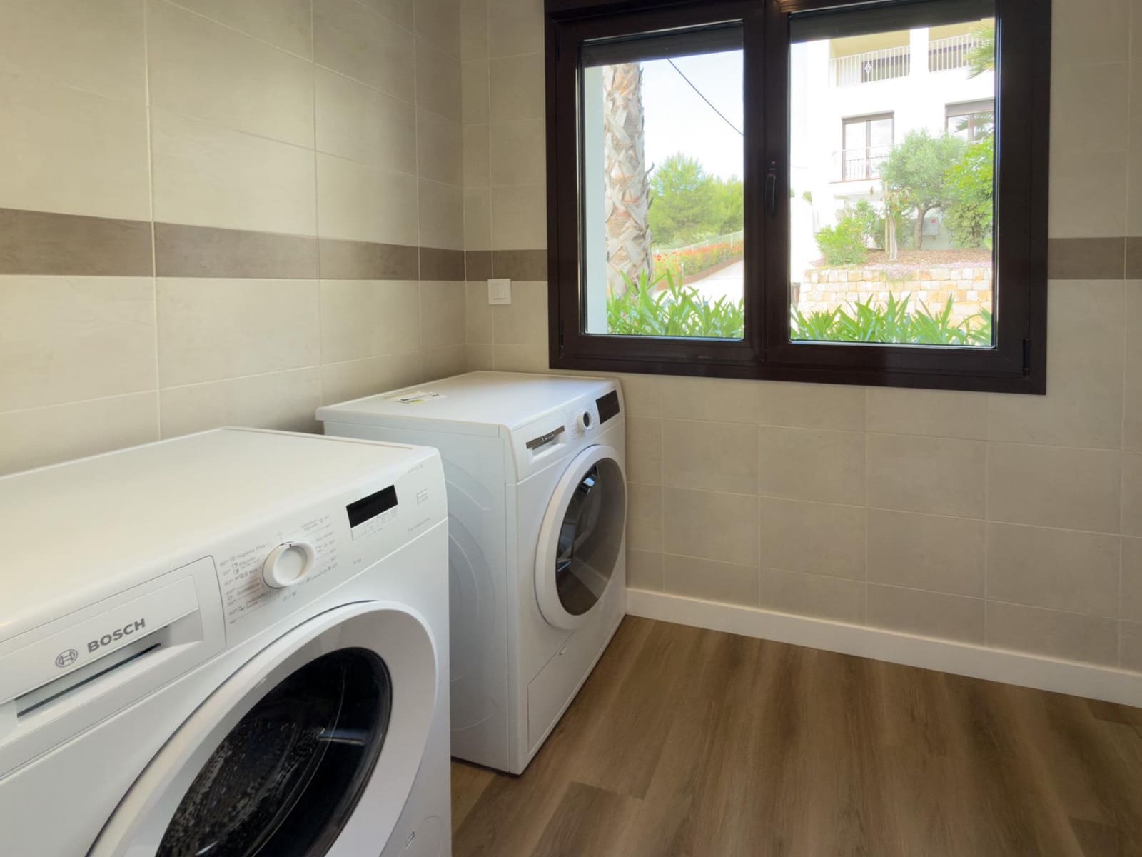 3 slaapkamer Huis te koop in Estepona met zwembad garage - € 470.250 (Ref: 9814350)