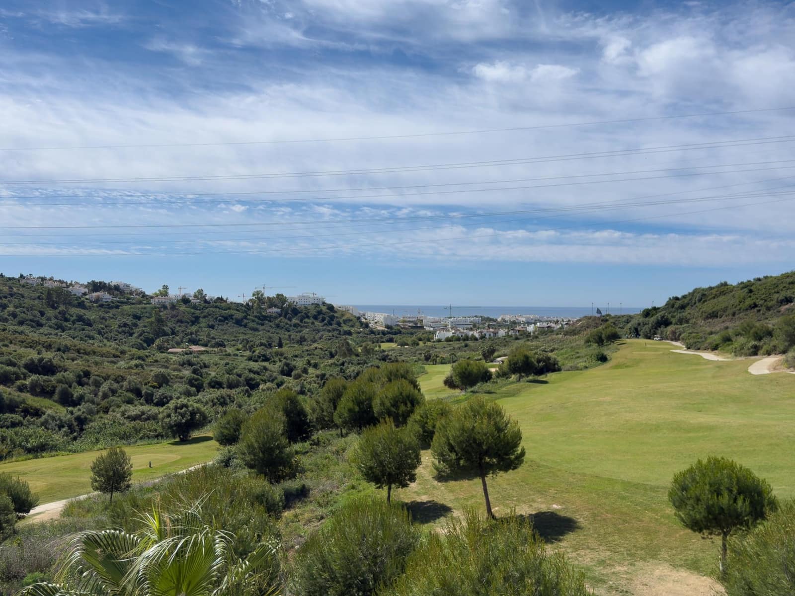 3 bedroom Townhouse for sale in Estepona with pool garage - € 580,000 (Ref: 9814350)