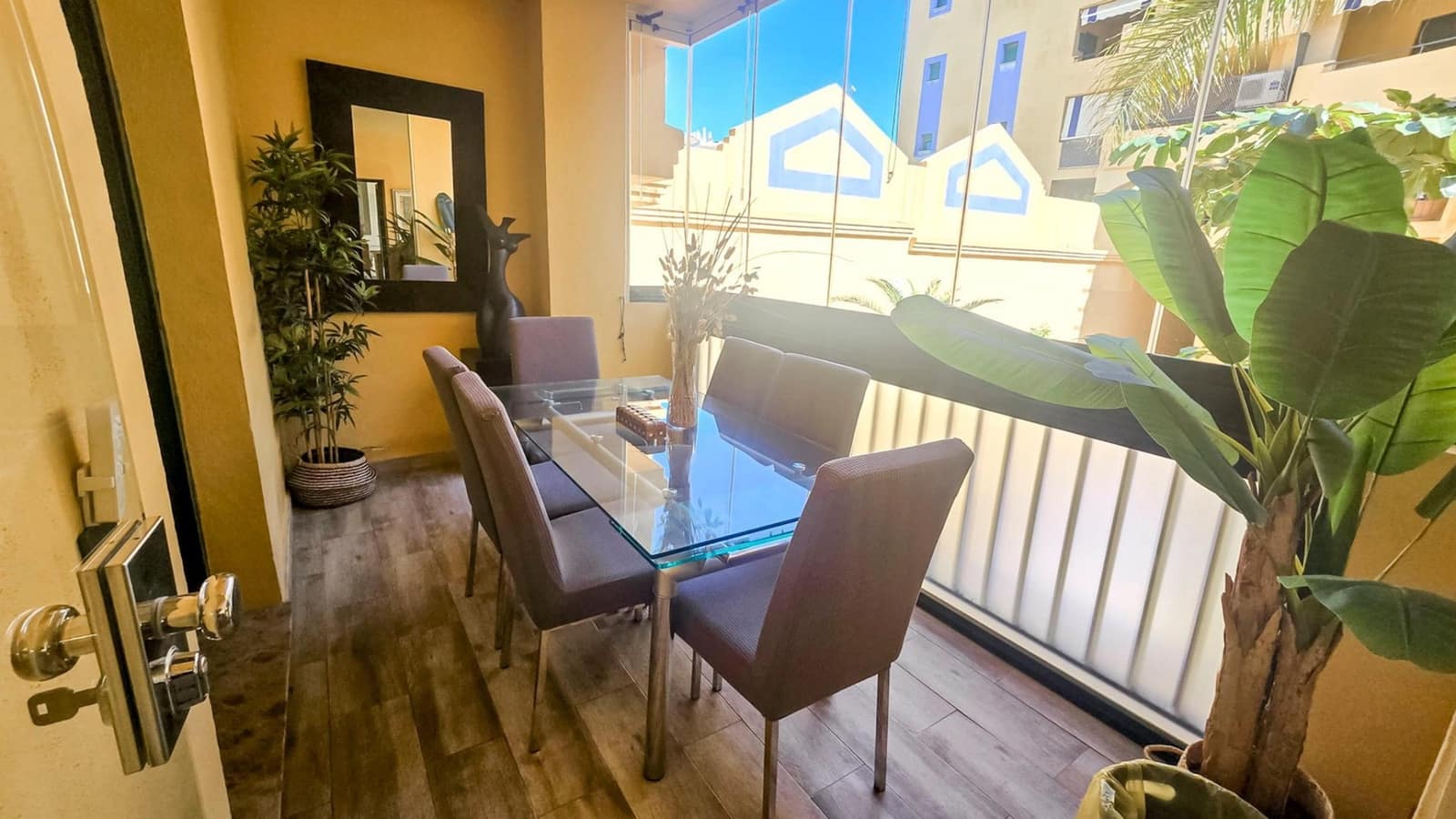 3 bedroom Apartment for sale in San Pedro de Alcantara with garage - € 685,000 (Ref: 9815760)