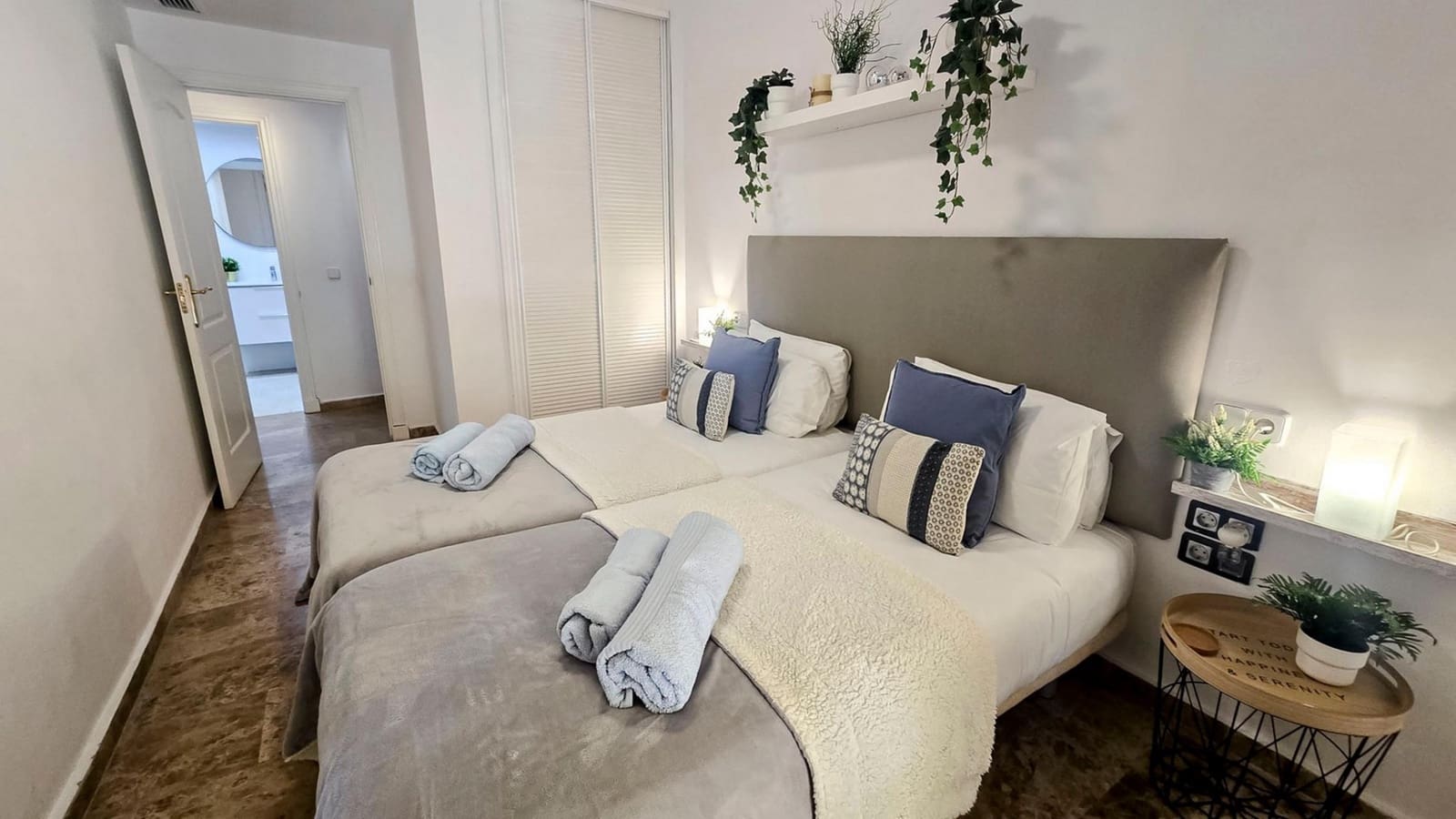 3 bedroom Apartment for sale in San Pedro de Alcantara with garage - € 685,000 (Ref: 9815760)