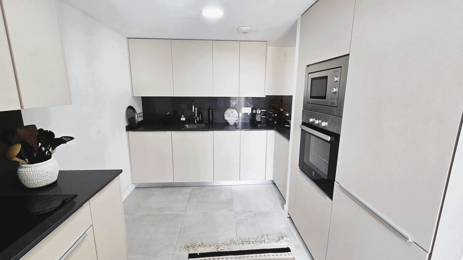 2 bedroom Penthouse for sale in Benalmadena with pool garage - € 545,000 (Ref: 9815761)