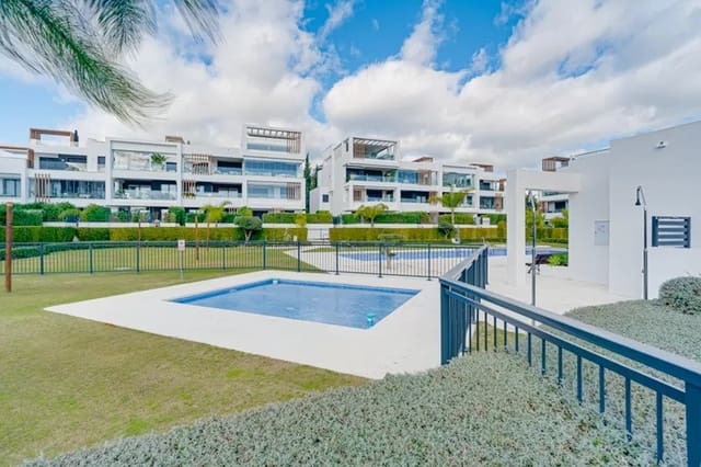 Apartamento de 2 habitaciones en Cancelada, Estepona en venta con piscina - 495.000 € (Ref: 9815762)