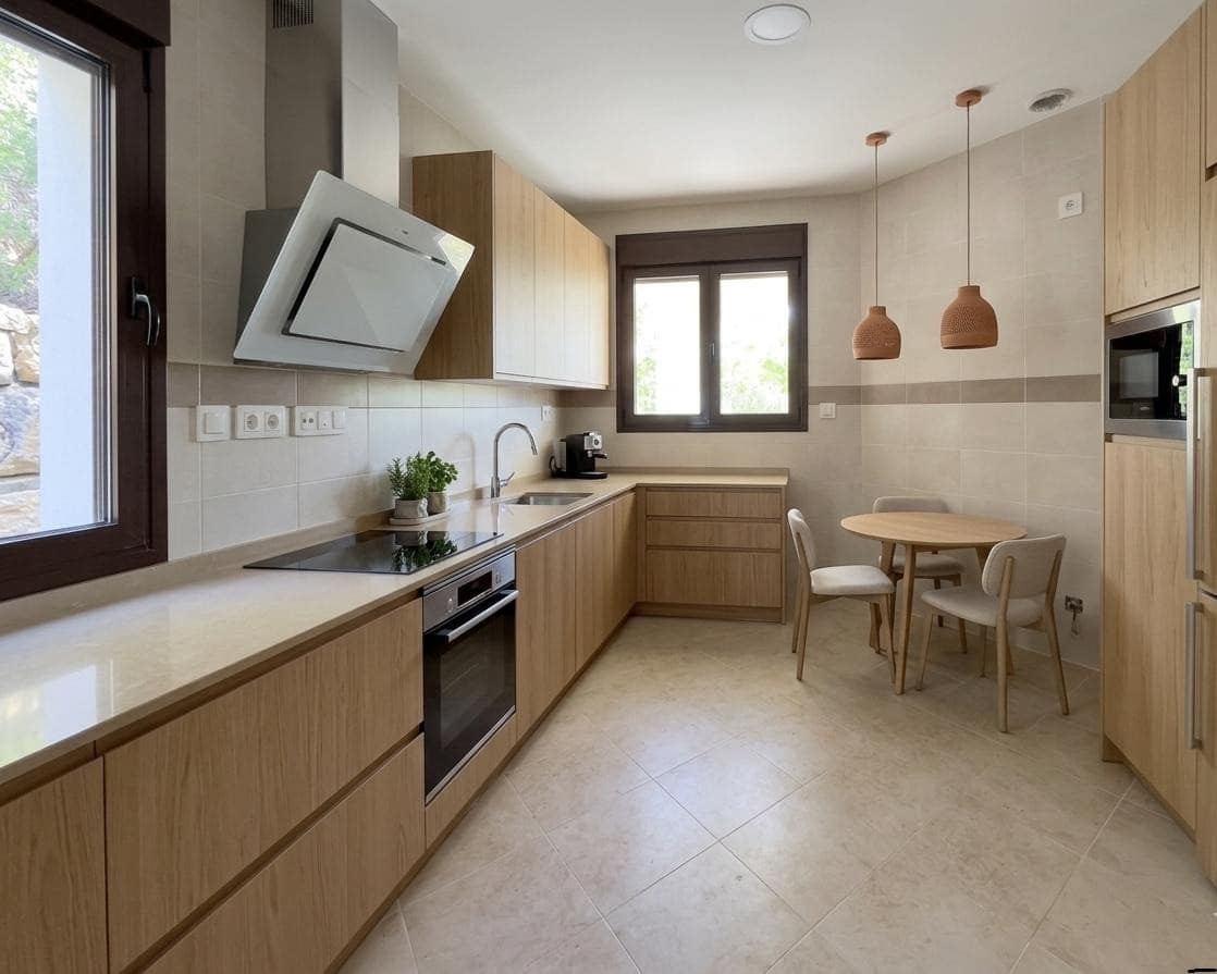 3 camera da letto Casa in vendita in Estepona con piscina garage - 680.000 € (Rif: 9826592)