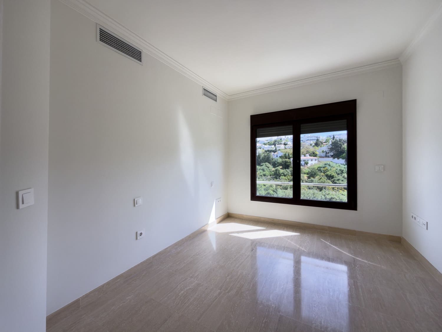 3 camera da letto Casa in vendita in Estepona con piscina garage - 680.000 € (Rif: 9826592)
