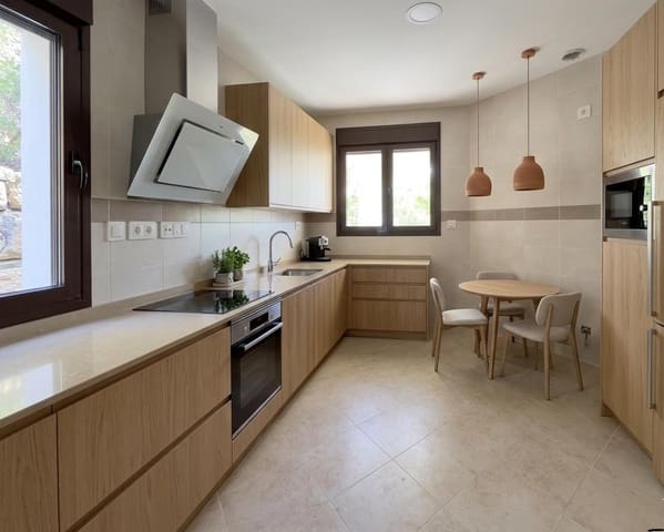 3 sypialnia Dom na sprzedaż w Valle Romano Golf, Estepona z basenem garażem - 680 000 € (Ref: 9826592)