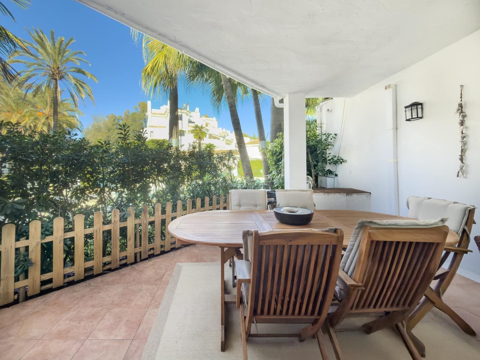 4 Zimmer Apartment zu verkaufen in Marbella mit Pool Garage - 980.000 € (Ref: 9840311)