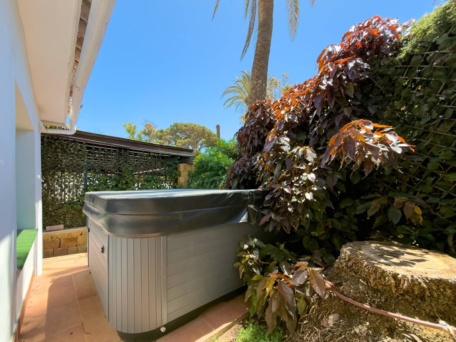 4 Zimmer Apartment zu verkaufen in Marbella mit Pool Garage - 980.000 € (Ref: 9840311)