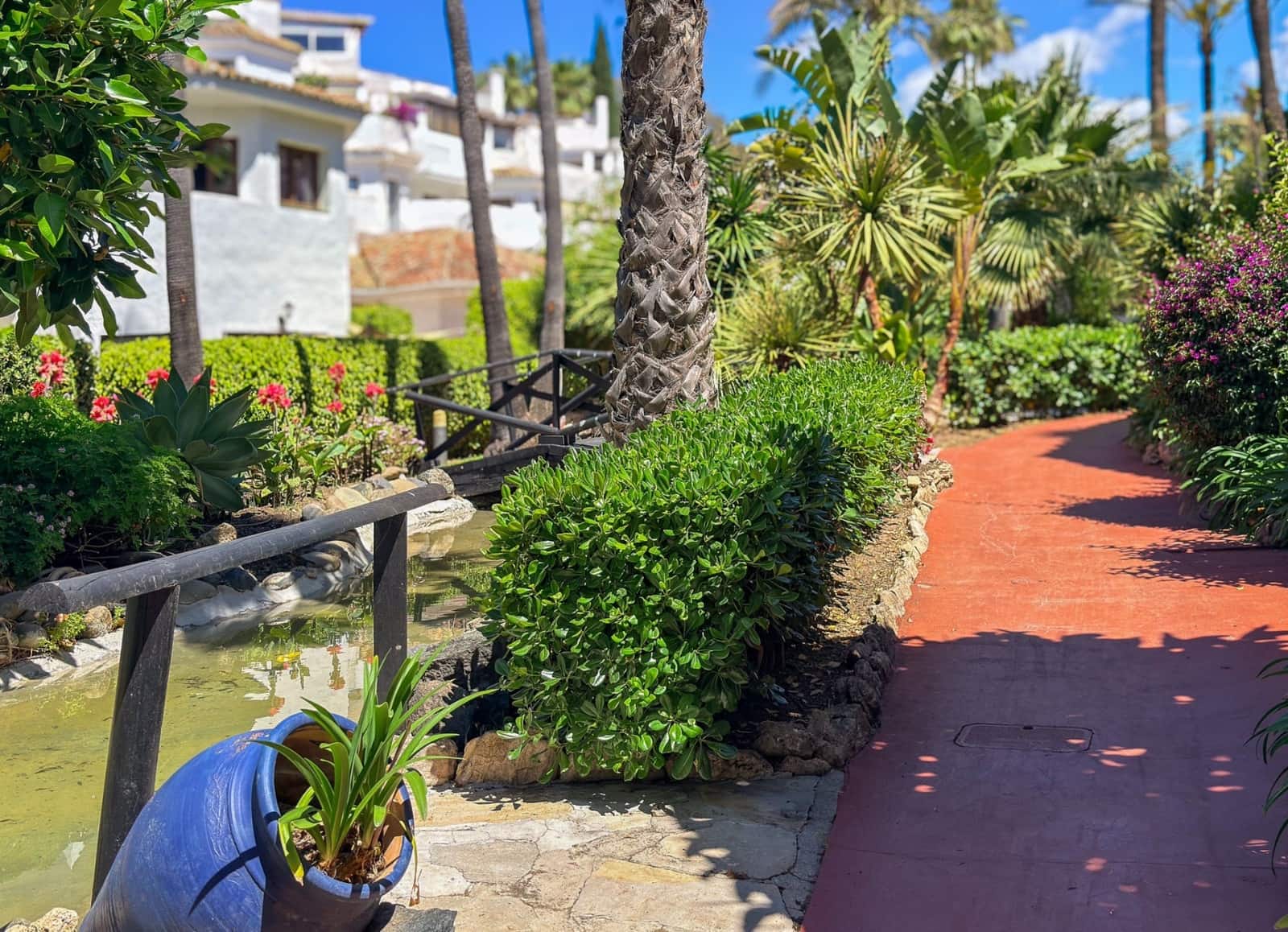 4 Zimmer Apartment zu verkaufen in Marbella mit Pool Garage - 980.000 € (Ref: 9840311)