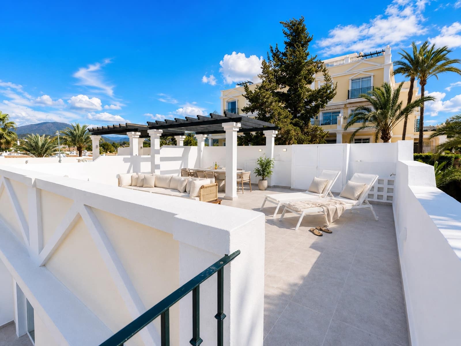 3 slaapkamer Penthouse te koop in Marbella met zwembad garage - € 699.000 (Ref: 9959415)