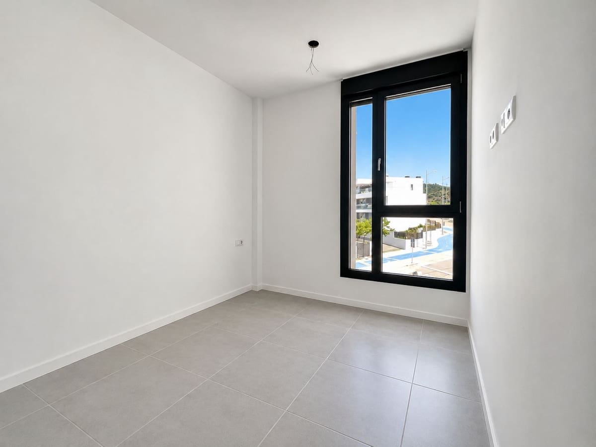 2 soveværelse Penthouse til salg i Estepona med swimmingpool garage - € 575.000 (Ref: 9973001)