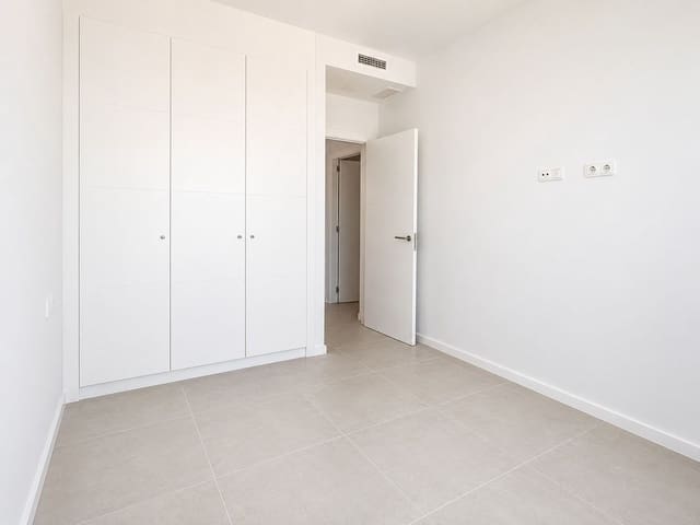 2 Zimmer Penthouse zu verkaufen in Estepona mit Pool Garage - 575.000 € (Ref: 9973001)