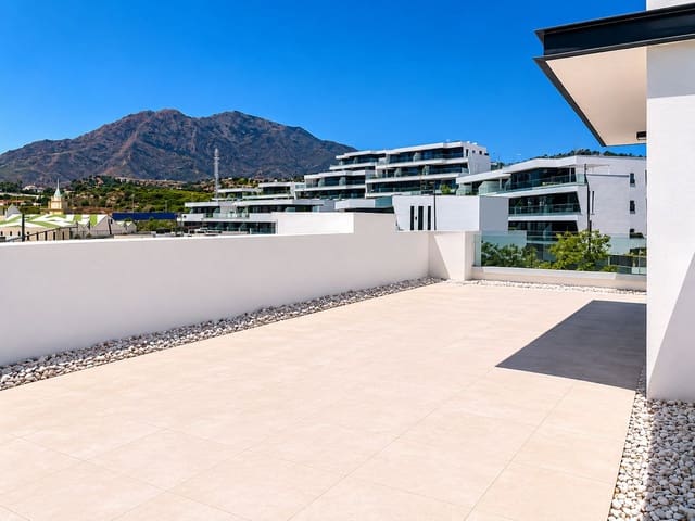 2 Zimmer Penthouse zu verkaufen in Estepona mit Pool Garage - 575.000 € (Ref: 9973001)