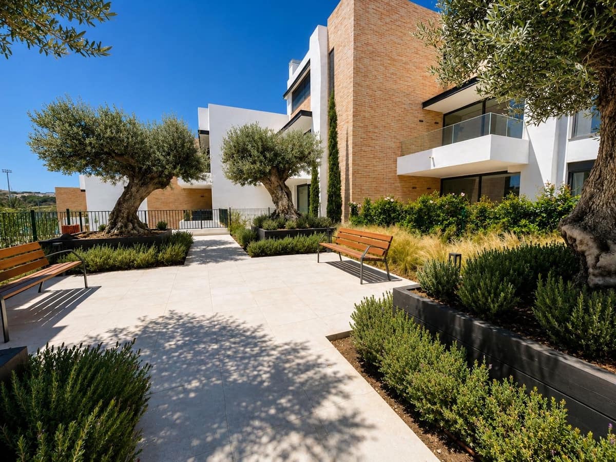2 soveværelse Penthouse til salg i Estepona med swimmingpool garage - € 575.000 (Ref: 9973001)