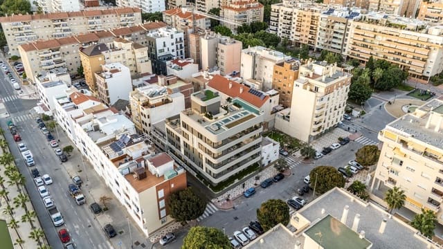 2 soverom Leilighet til salgs i Carretera de Cadiz, Málaga by med svømmebasseng garasje - € 910 000 (Ref: 9973007)