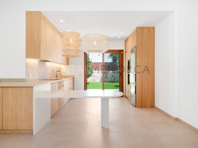 4 Zimmer Villa zu verkaufen in Ciutadella de Menorca - 1.050.000 € (Ref: 10011201)