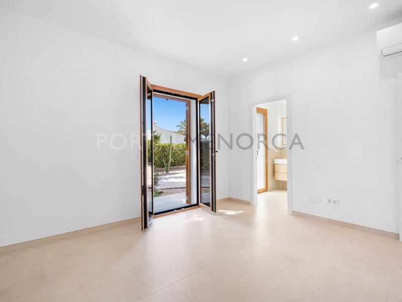 4 Zimmer Villa zu verkaufen in Ciutadella de Menorca - 1.050.000 € (Ref: 10011201)