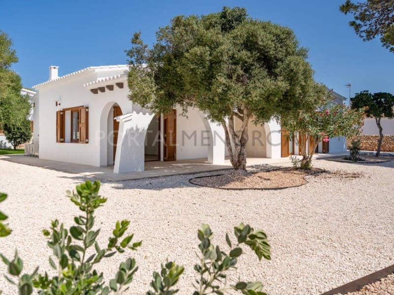4 Zimmer Villa zu verkaufen in Ciutadella de Menorca - 1.050.000 € (Ref: 10011201)