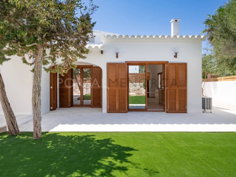 4 Zimmer Villa zu verkaufen in Ciutadella de Menorca - 1.050.000 € (Ref: 10011201)