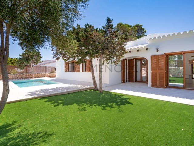 4 Zimmer Villa zu verkaufen in Ciutadella de Menorca - 1.050.000 € (Ref: 10011201)